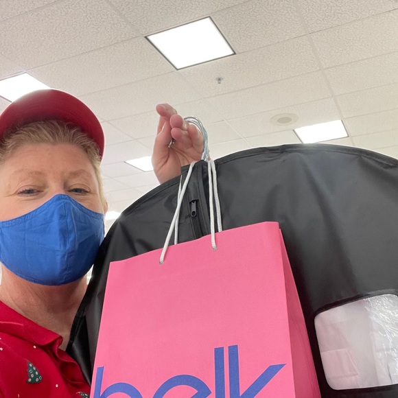 Meet your Posher, Debbie - Picture 1 of 1